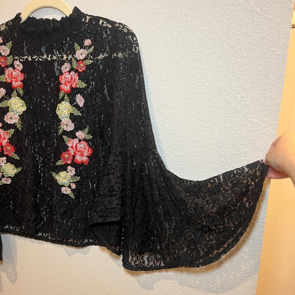 Jealous Tomate Black Lace Top Rosses Ruffle Sleeves Size S - Picture 5 of 9